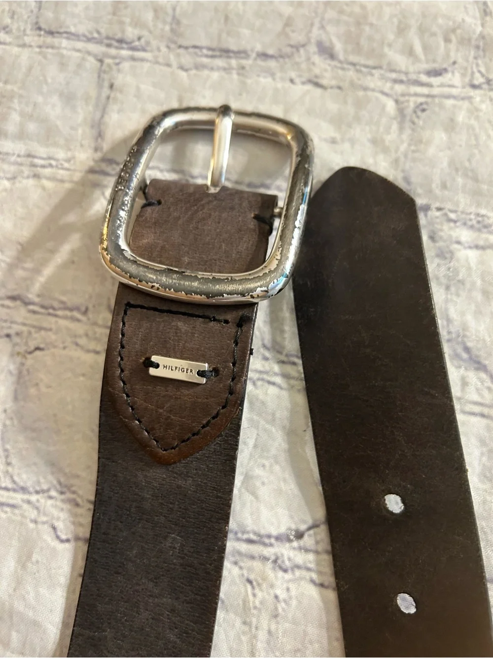 TOMMY HILFIGER DK BROWN LEATHER SIZE MEDIUM & PEPE JEANS TOMMY BUCKLE 36 BELTS